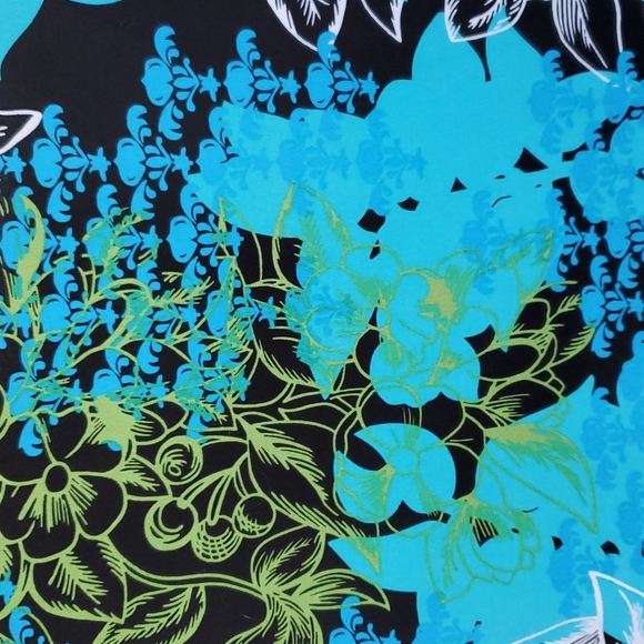 3/$30 PerSeption Concept Short Sleeve Top - Picture 3 of 5